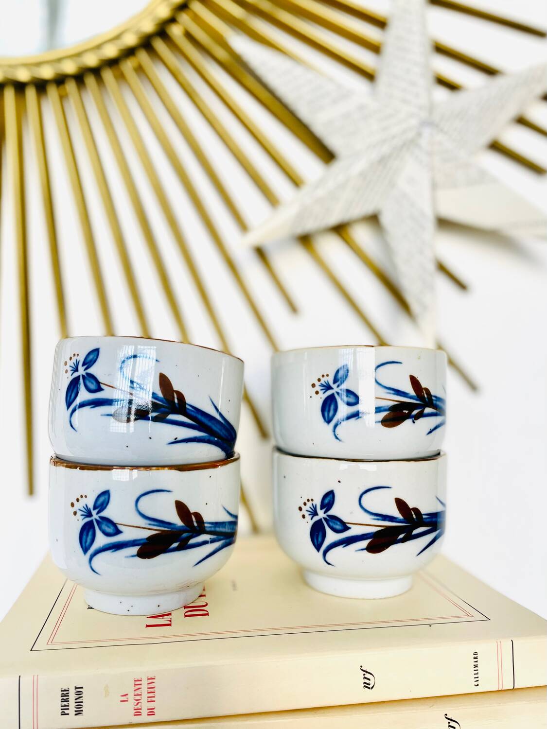 Lot de 4 tasses grès vintage fleuries