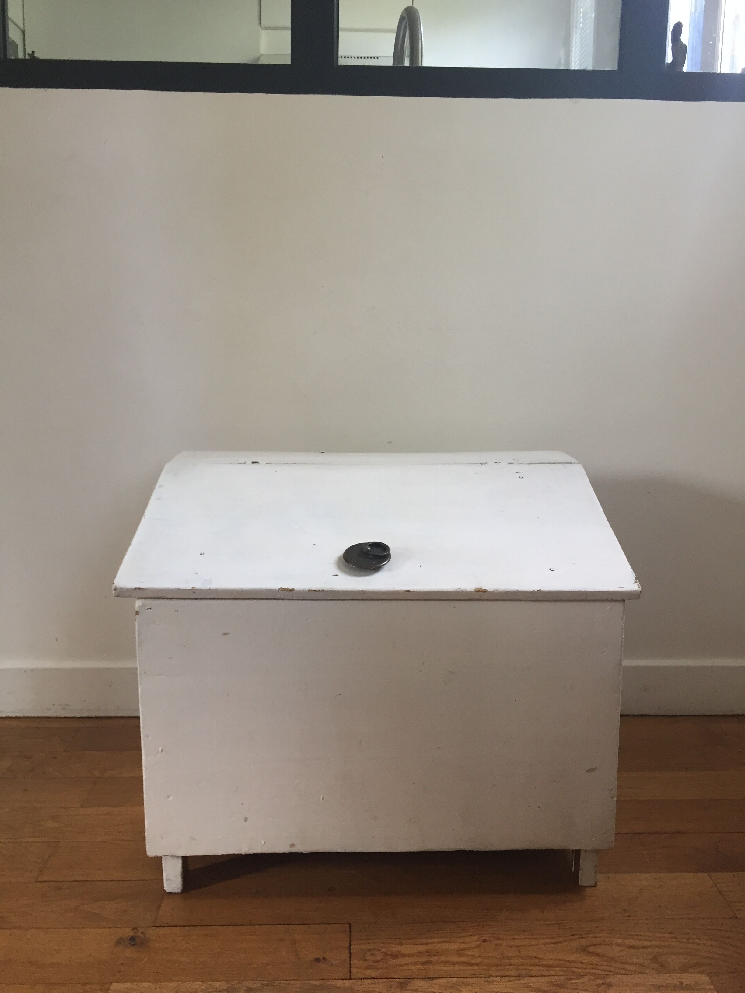 Former asymmetrical chest