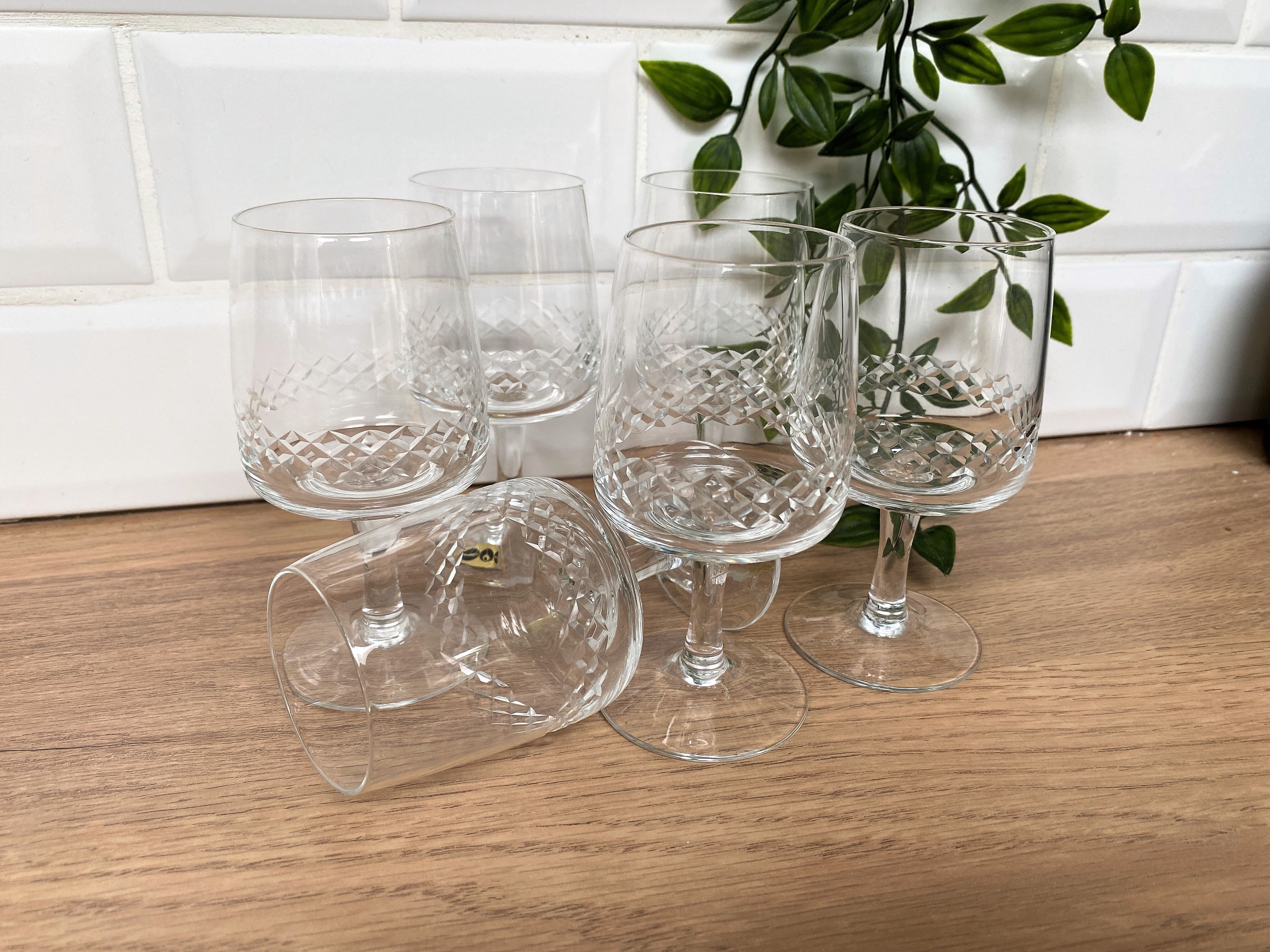 Set of 6 wine glasses
