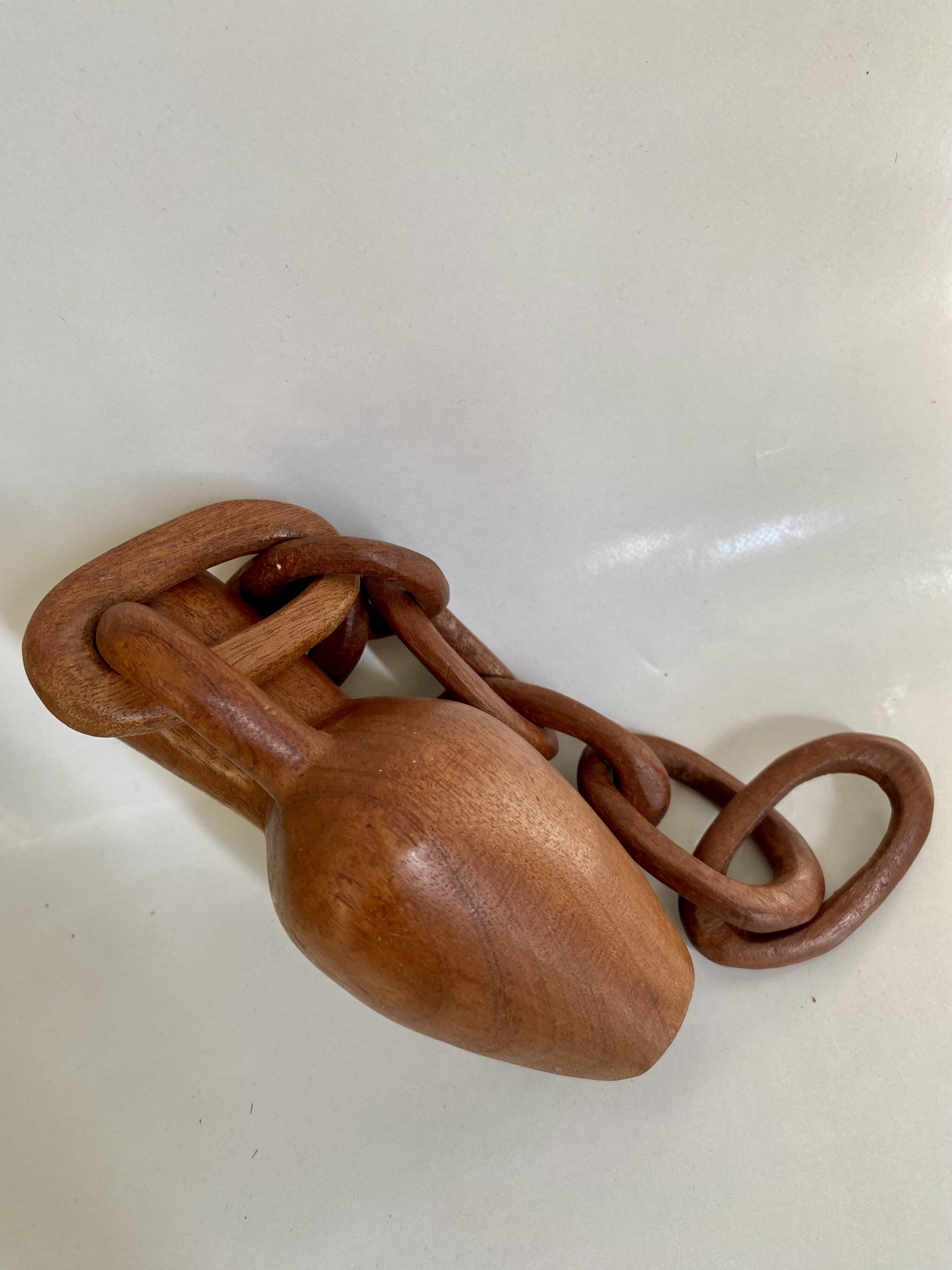 Vase and wooden chain to hang