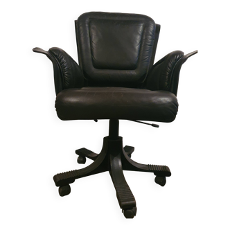 Mariani executive chair