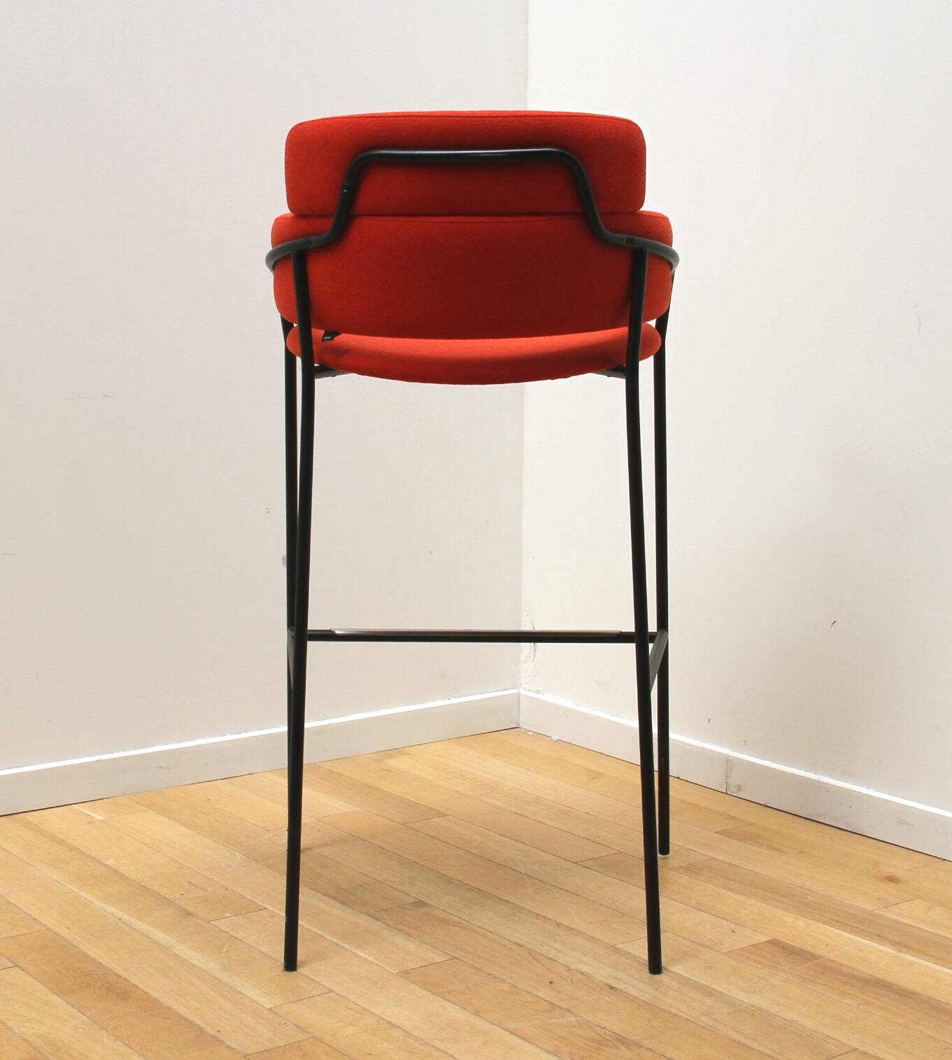 Rika high stool, Armet