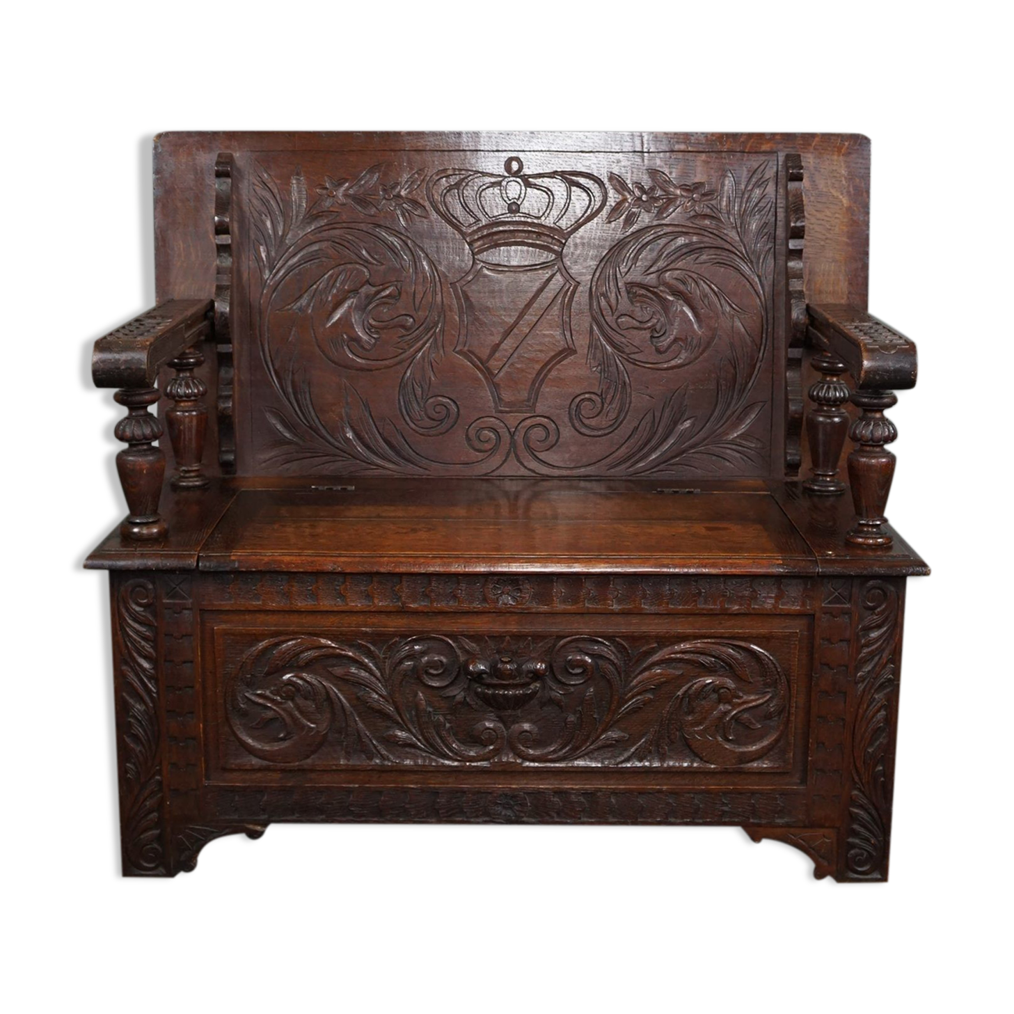 Entrance bench and decorated wooden table valve bench