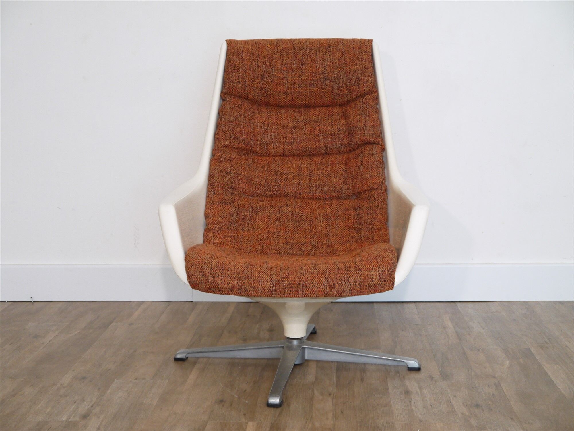 Fauteuil vintage pivotant "Galaxy" de Alf Svensson