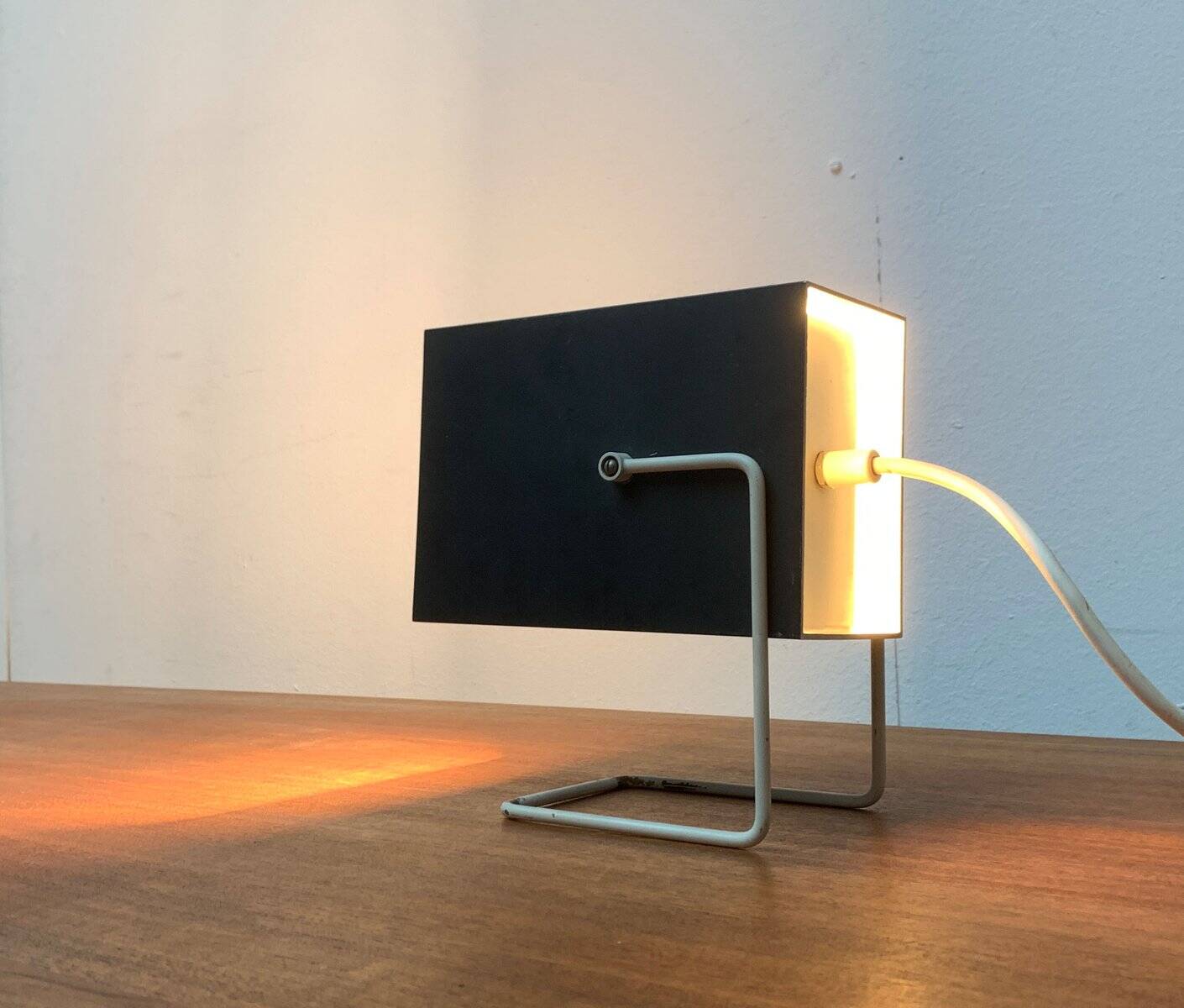 Mid-century minimalist table lamp by Wilhelm Braun Feldweg for Doria Leuchten, 1960s.