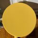 Tabouret haut en bois jaune