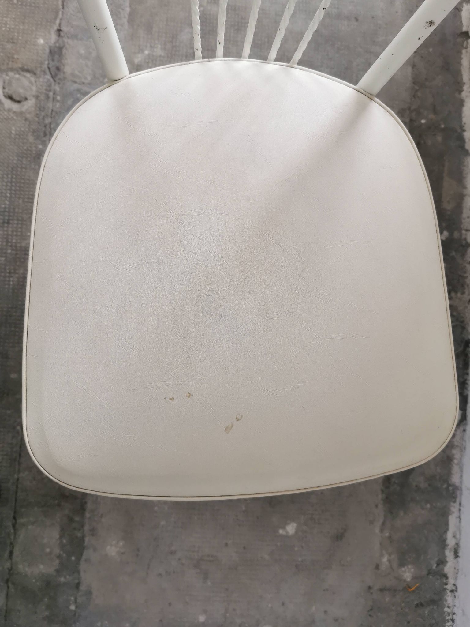 Set of 4 vintage chairs in metal and Skai