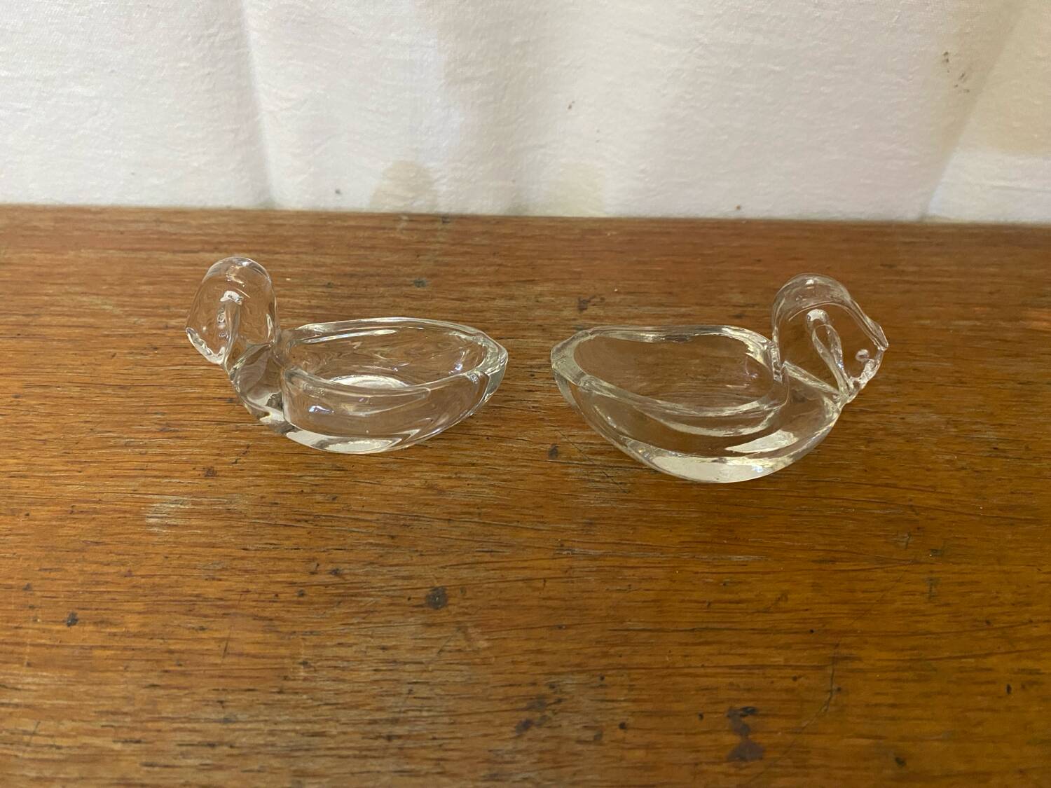 Paire de saleron ancien verre moulé cygne salière poivrier vintage
