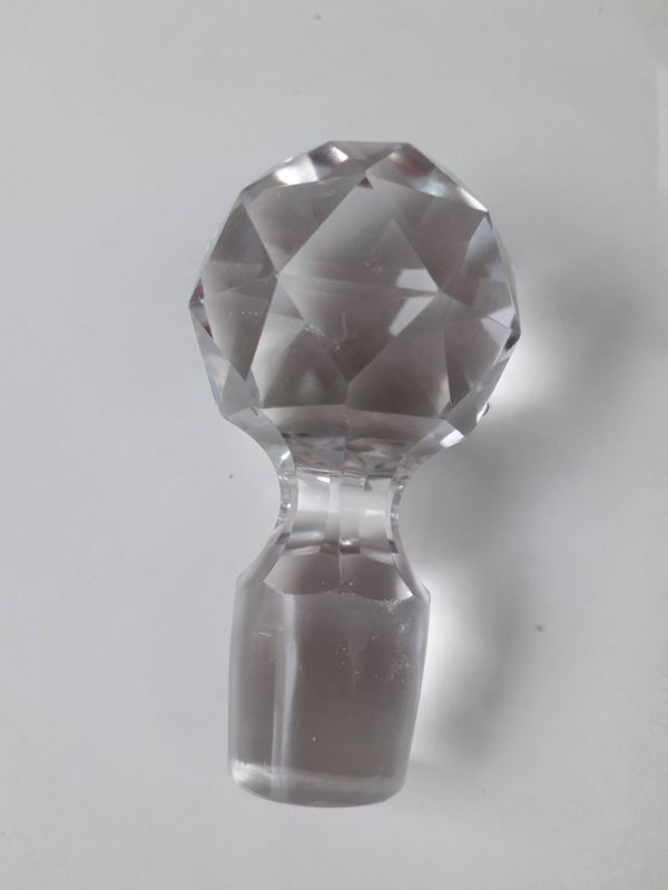 Carafe à whisky ou liqueur en cristal de Baccarat taillé