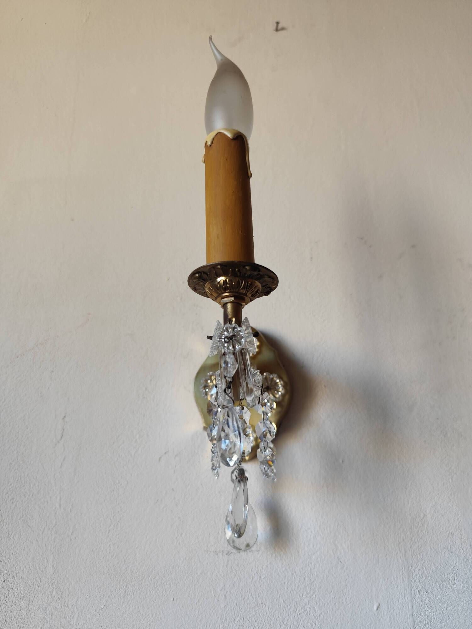 Venetian wall sconce, glass sconce, brass, pendants.