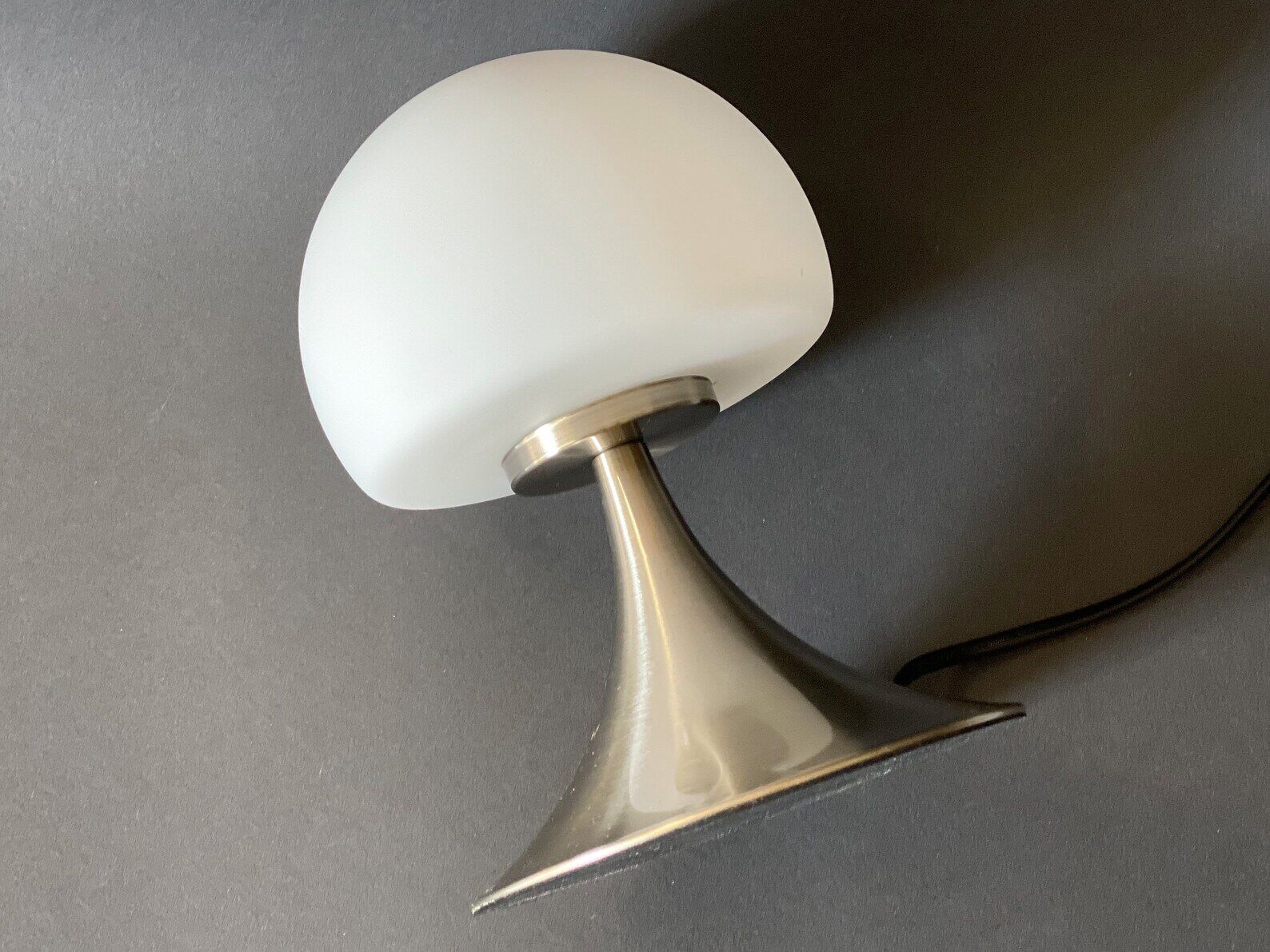Vintage glass tip-touch mushroom table lamp / bed lamp