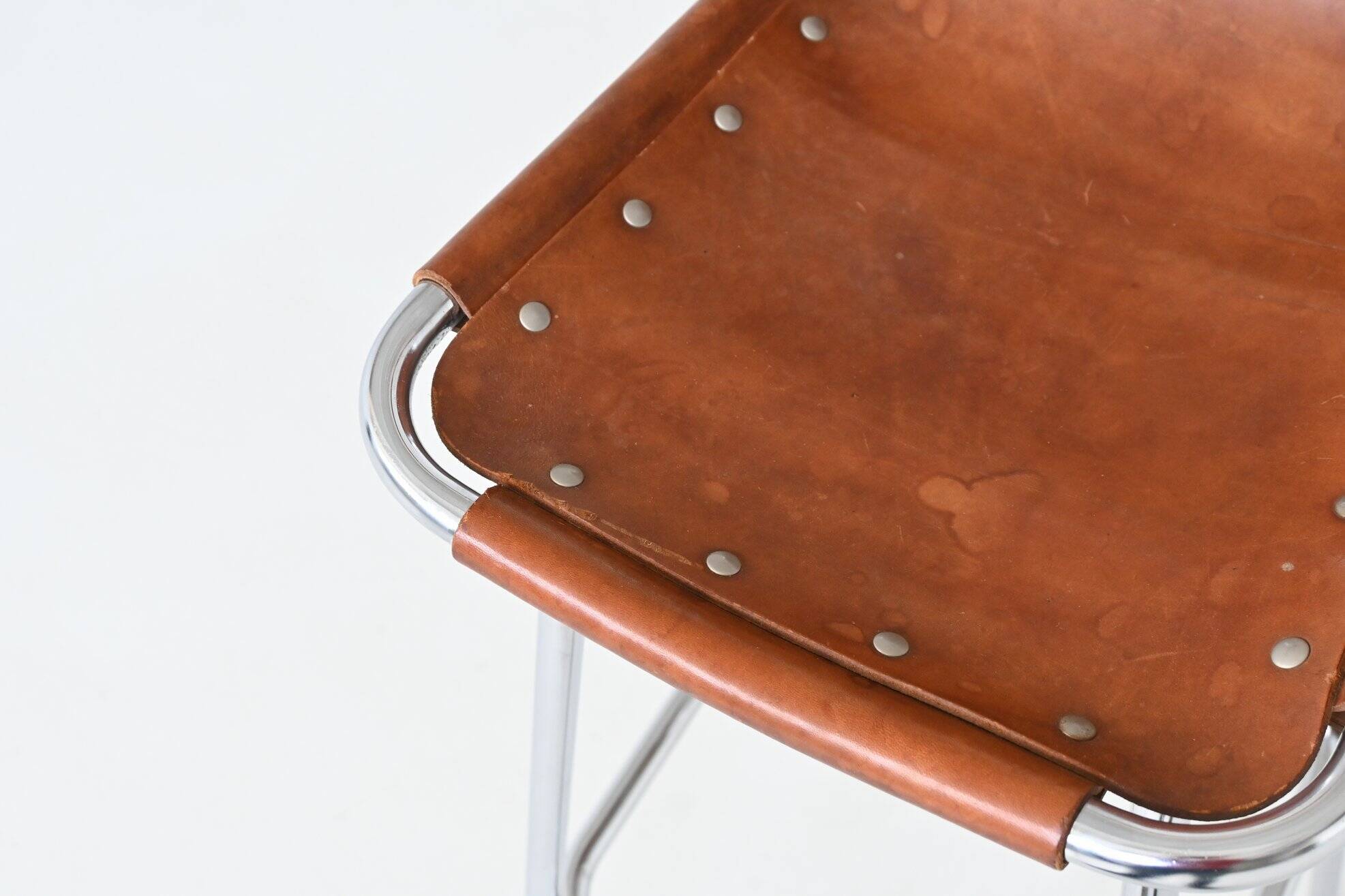 Ensemble de six tabourets de bar Charlotte Perriand, Station de ski des Arcs, France, 1960