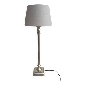 Lampe en métal avec - jour