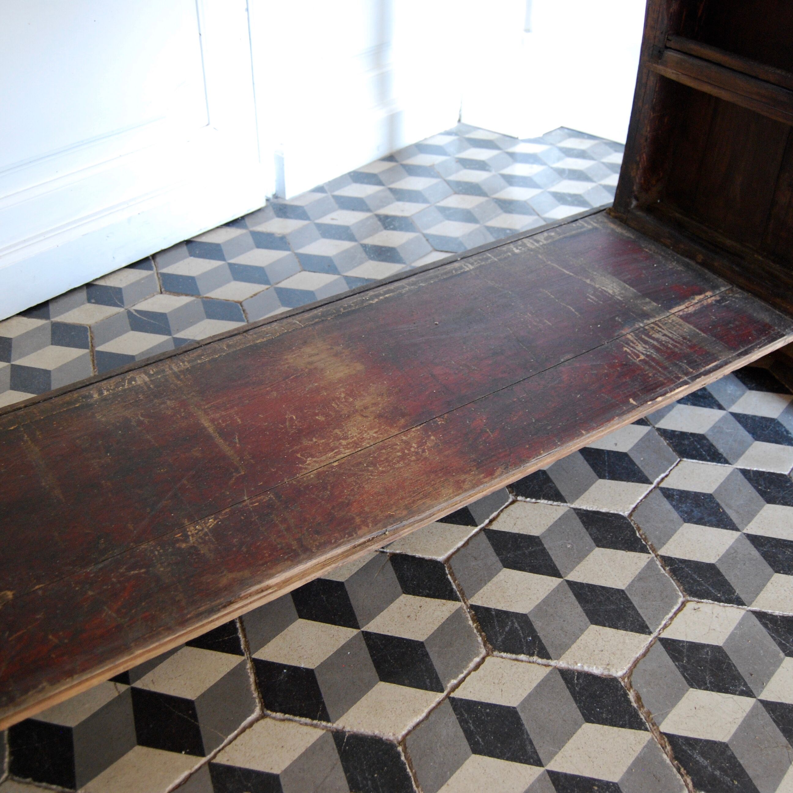 Trade furniture countertop jeweler