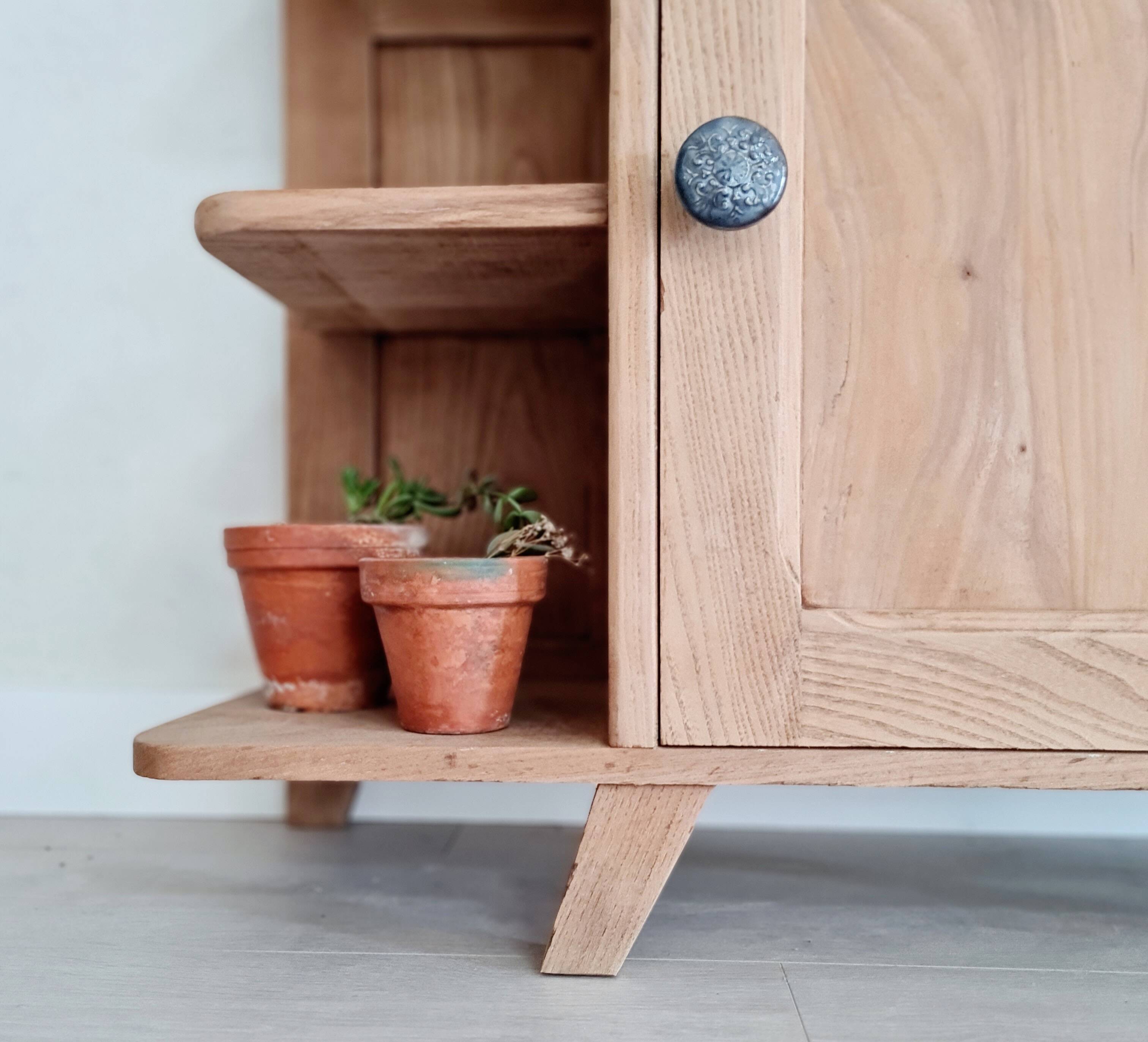 Buffet shelf compass legs renovated oak