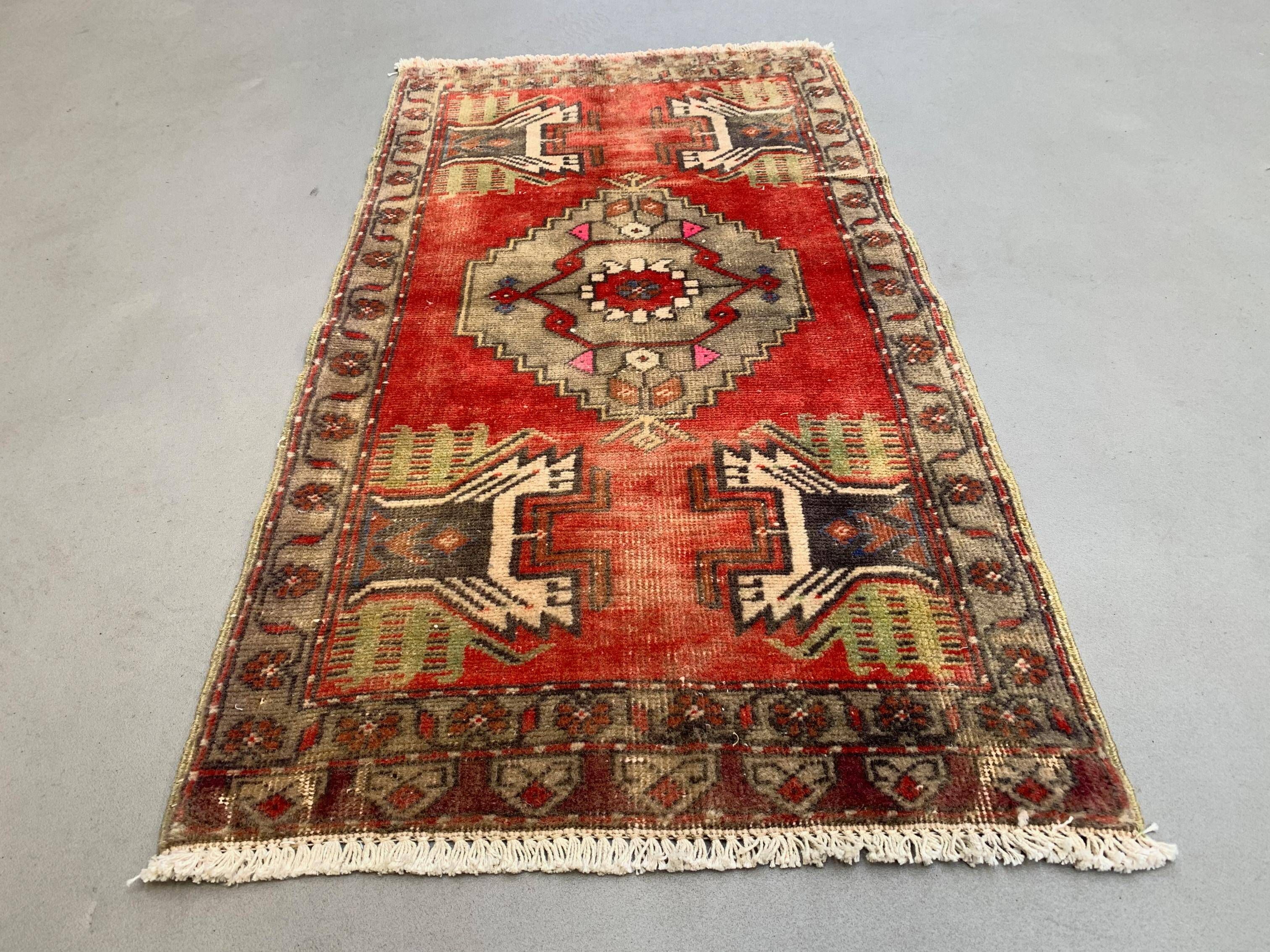 Small vintage turkish rug 101x53 cm, short runner, tribal, shabby, mini carpet