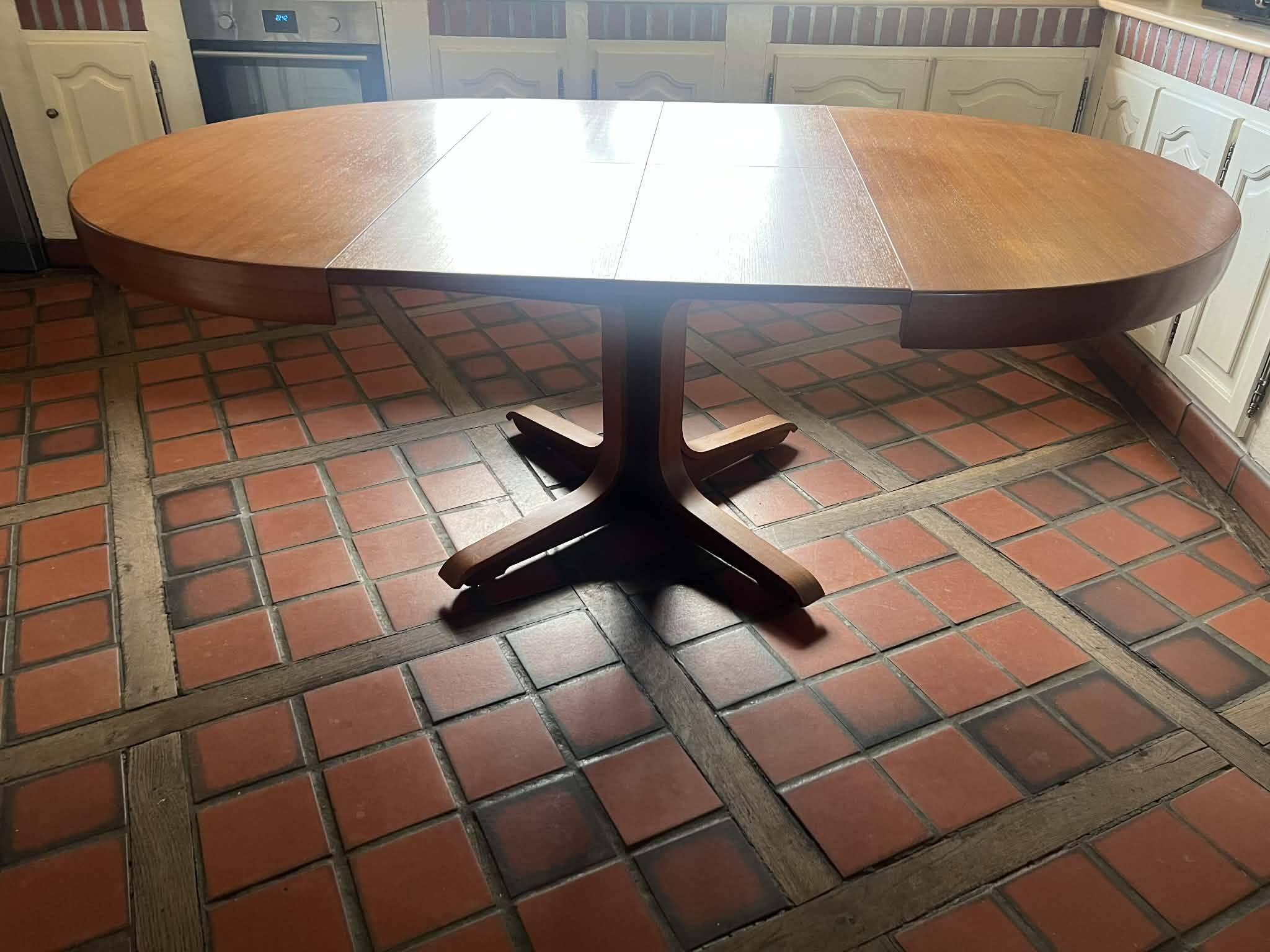 round table