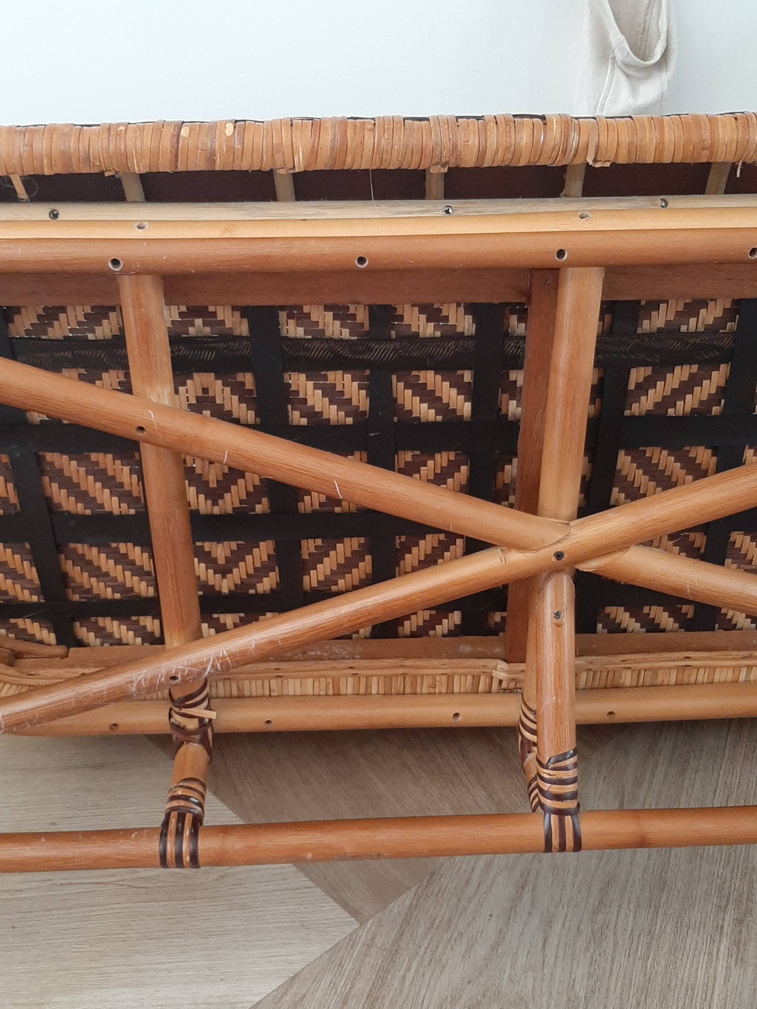 Vintage -Braided rattan sofa - chevron pattern