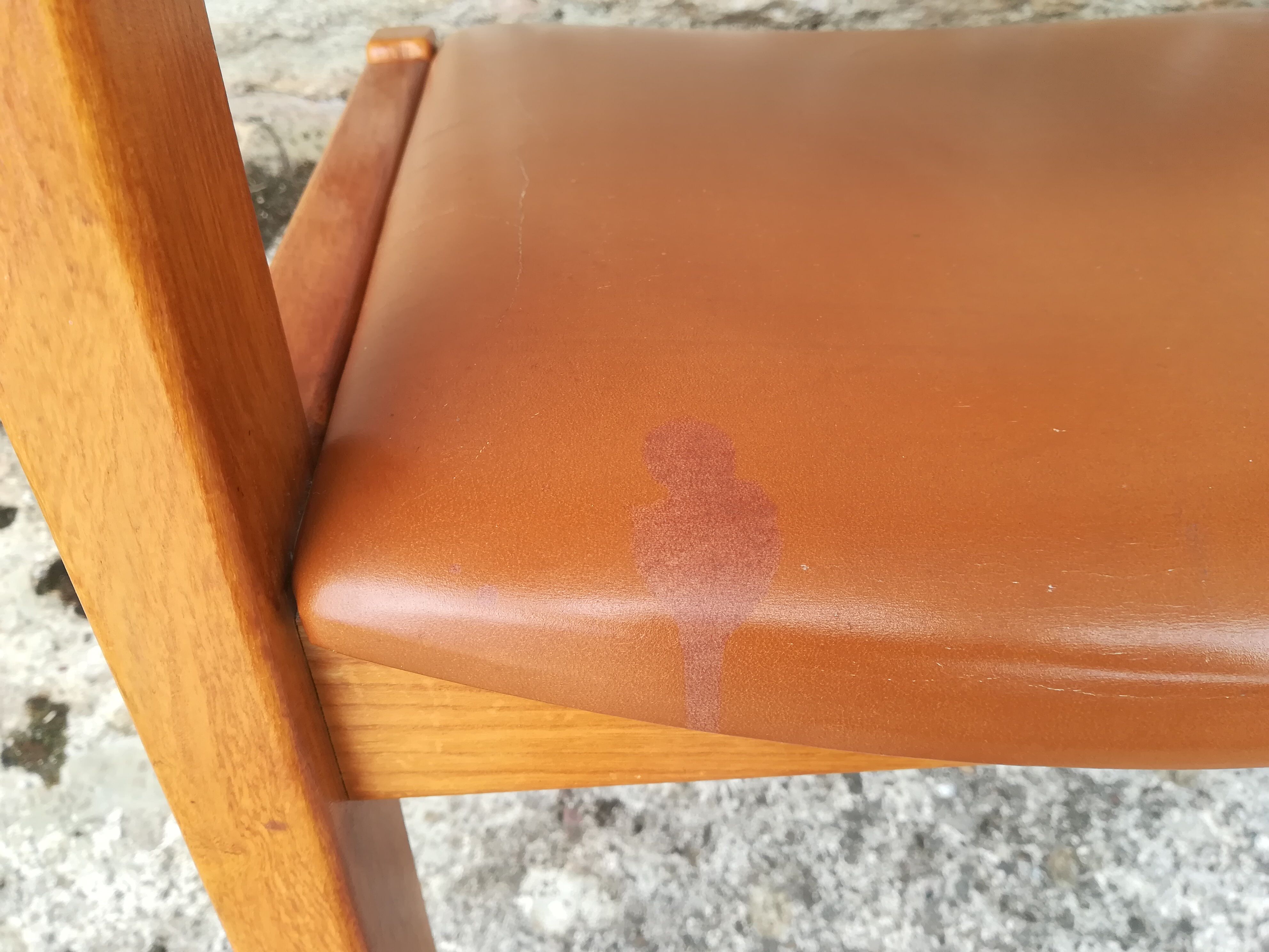 Maison Regain chairs in elm and leather