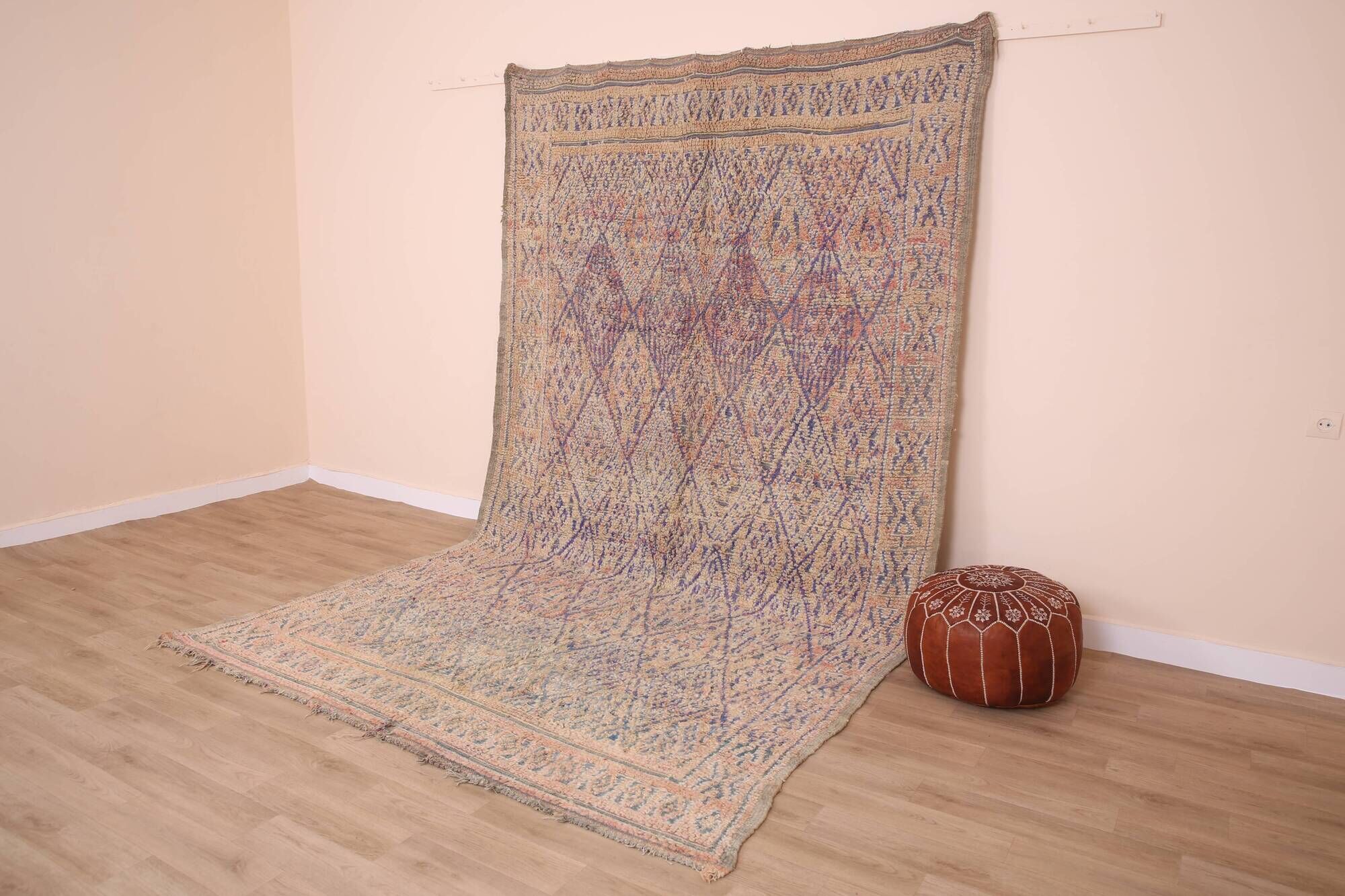 Vintage Beni Mguild Rug 208 x 340 cm, Old Moroccan Rug Handmade, Berber Rug