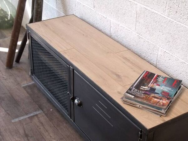 Meuble TV industriel sur mesure – Micheli Design