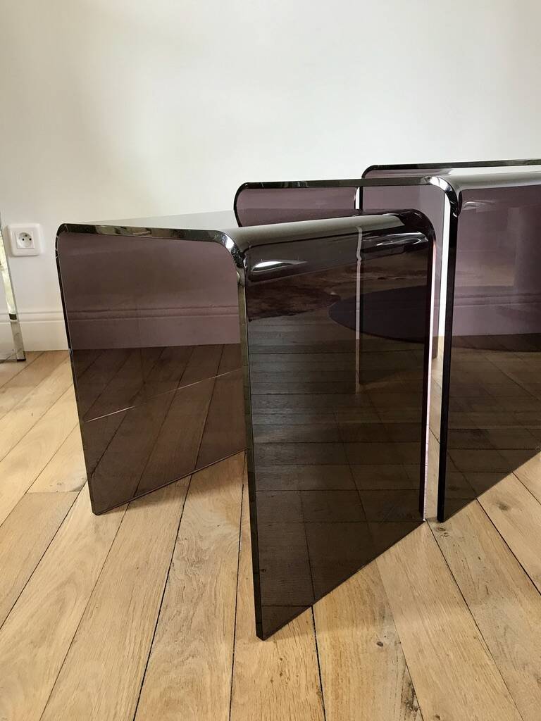 Set of 3 nesting coffee tables in smoked plexi / purple 70s