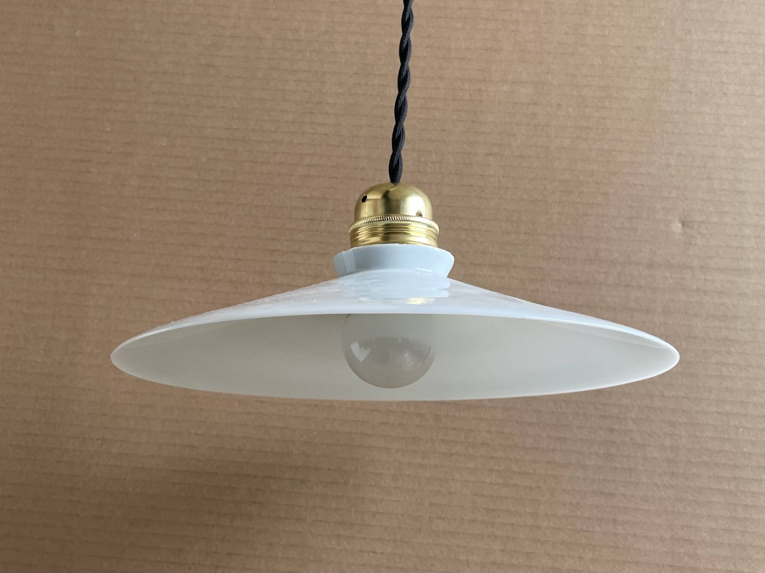 Suspension opaline ancienne