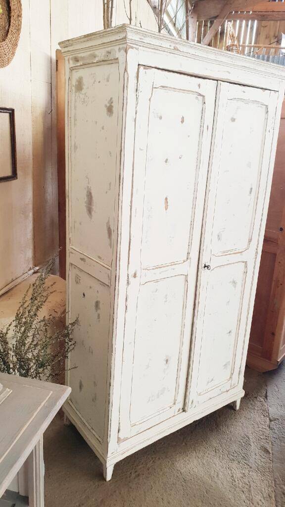 Vintage Parisian wardrobe