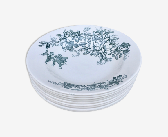 Set de 9 assiettes creuses Terre de Fer, modèle Floréal