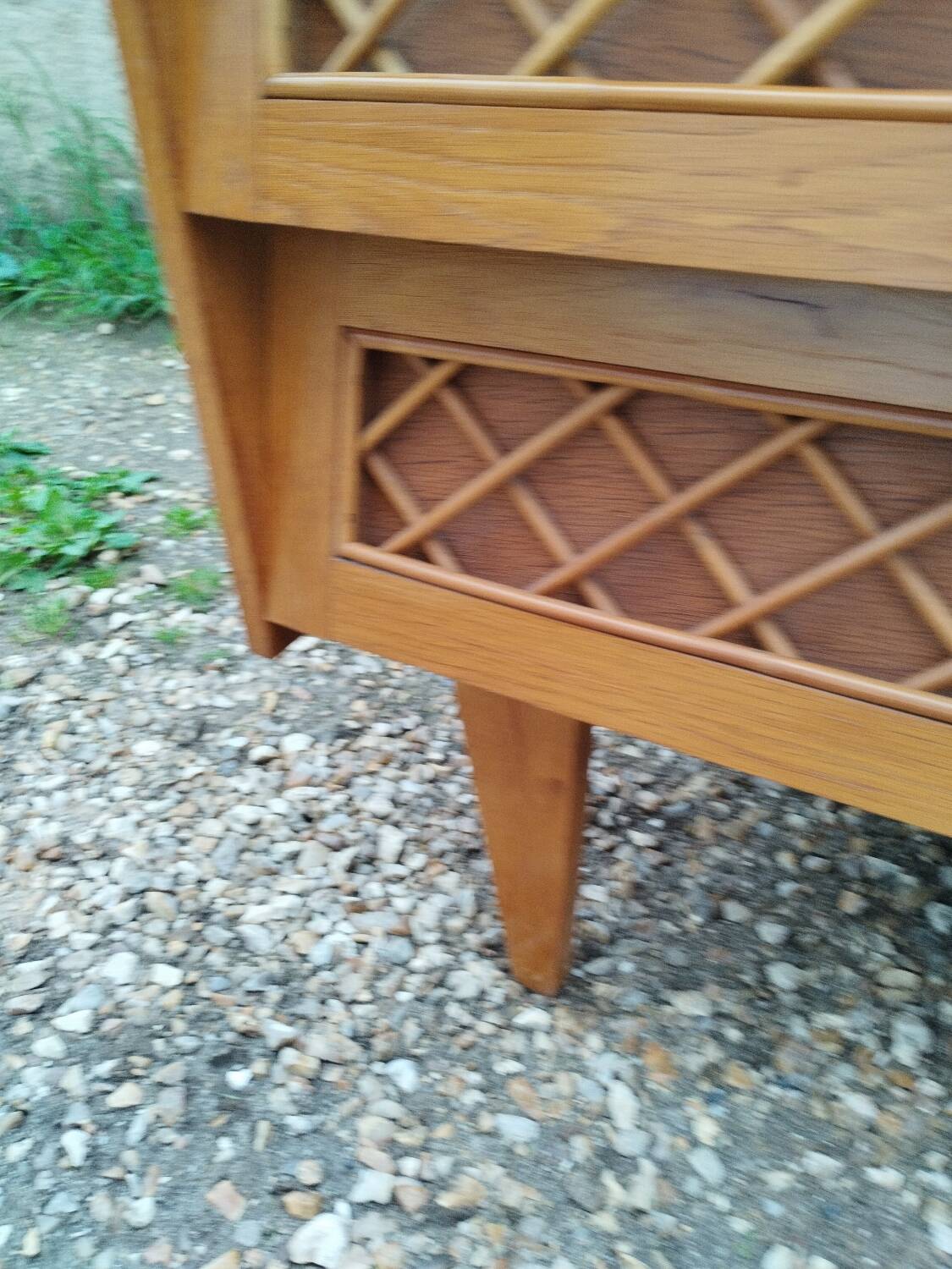 Commode en rotin ancien vintage pieds compas