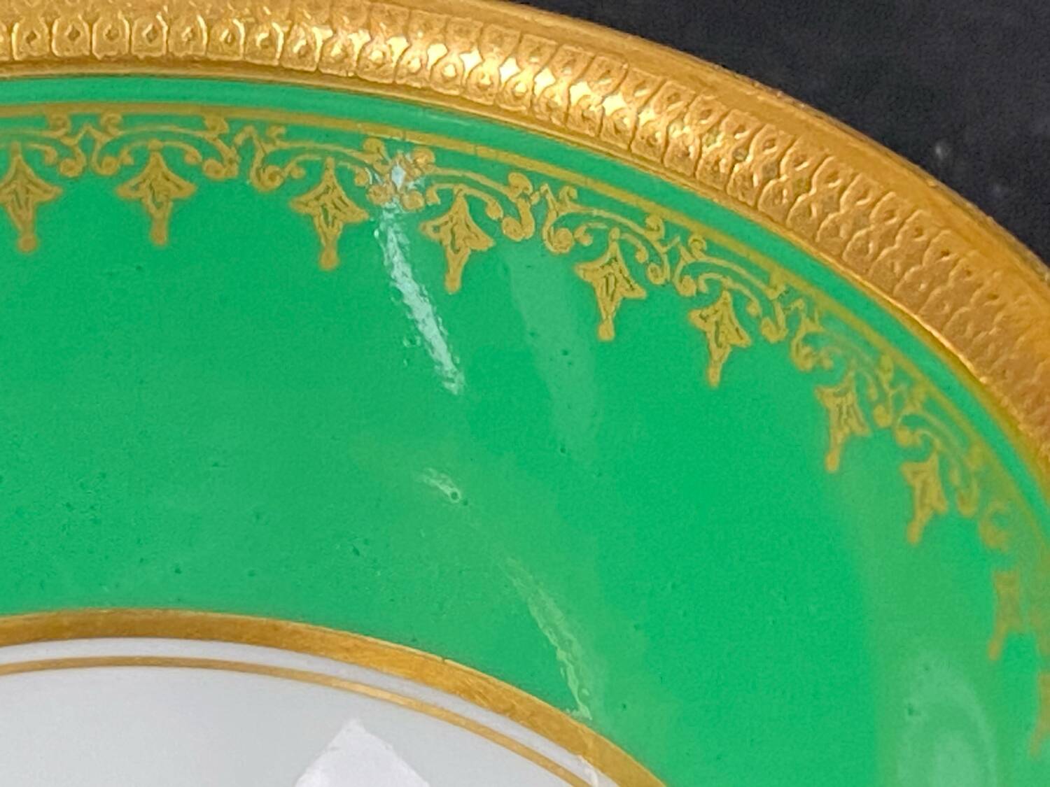 Complete set of 12 Art Deco fine porcelain cups and saucers Ros.