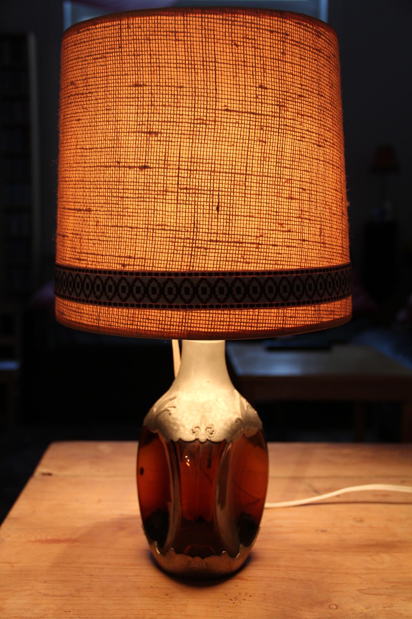 Seventie's bottle foot lamp