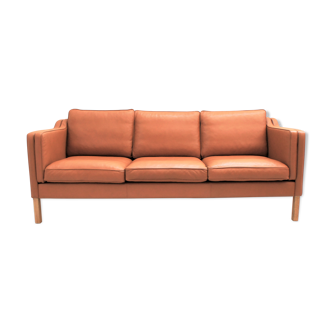Vintage Scandinavian sofa in Havana leather