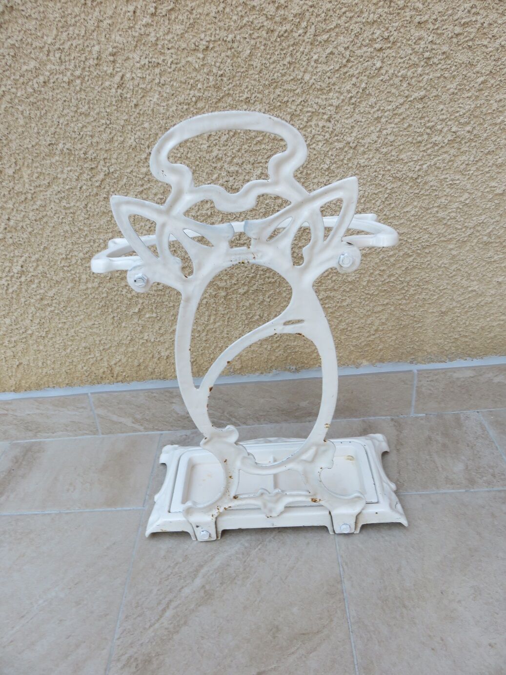 Cast iron umbrella holder