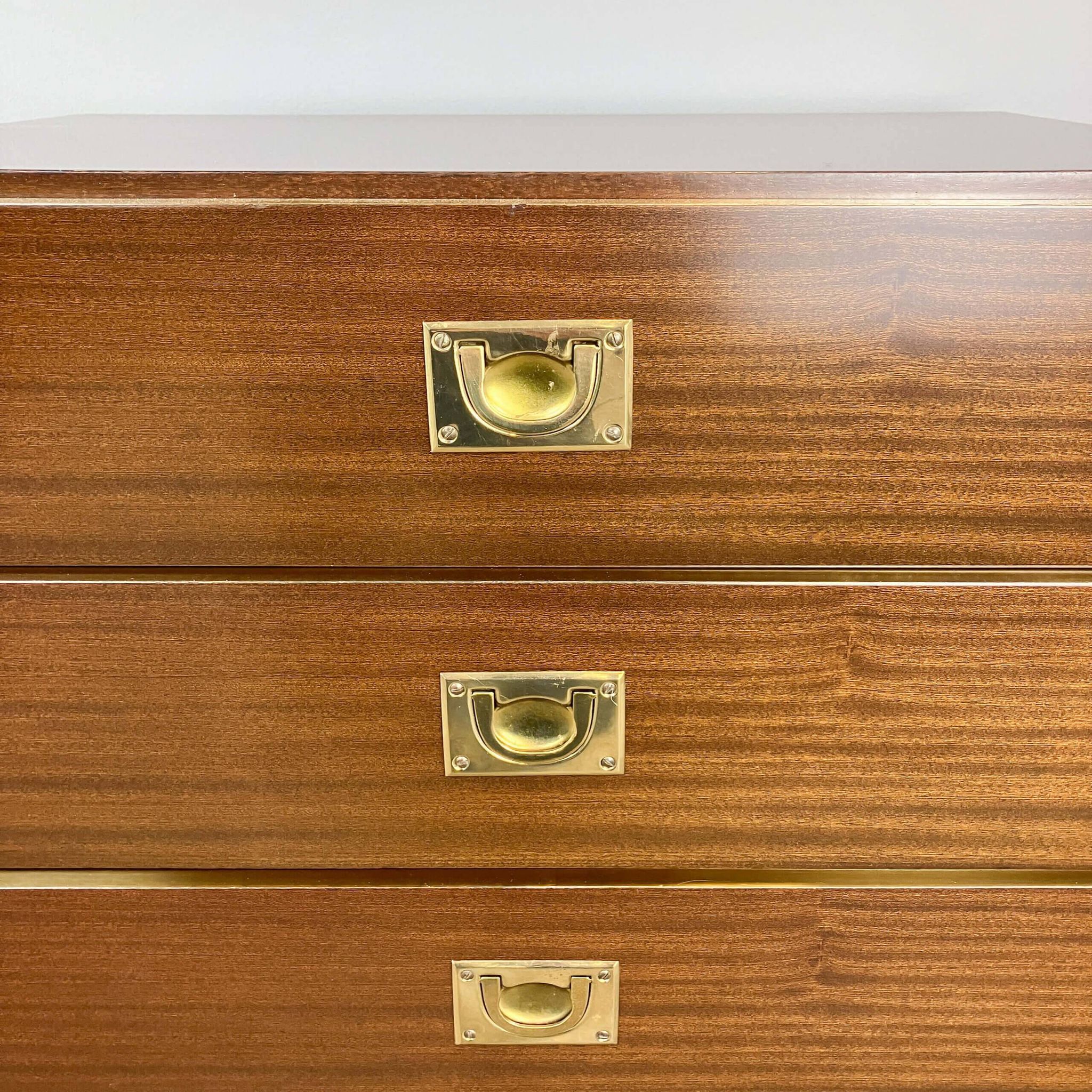 2 tables de chevet / petites commodes de style Campagne, années 1970
