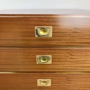 2 tables de chevet / petites commodes de style Campagne, années 1970