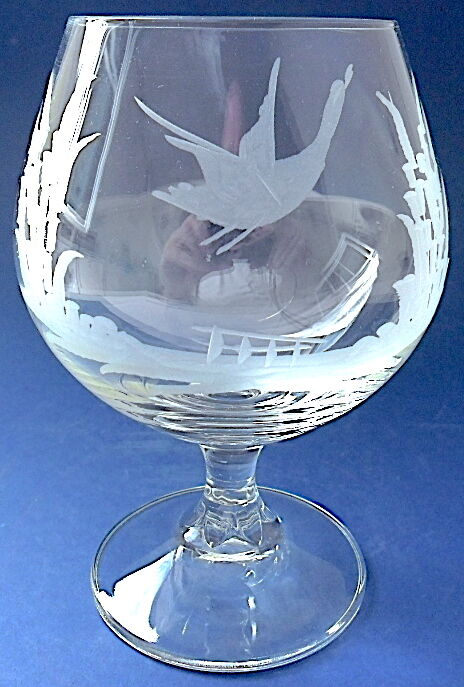 Suite of six tasting glasses of engraved crystal cognac