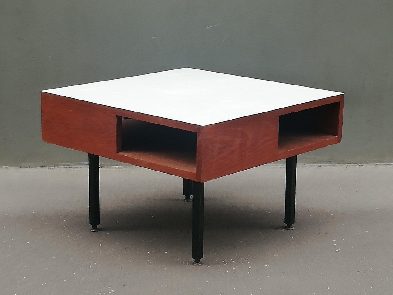 Modernist coffee table 50s