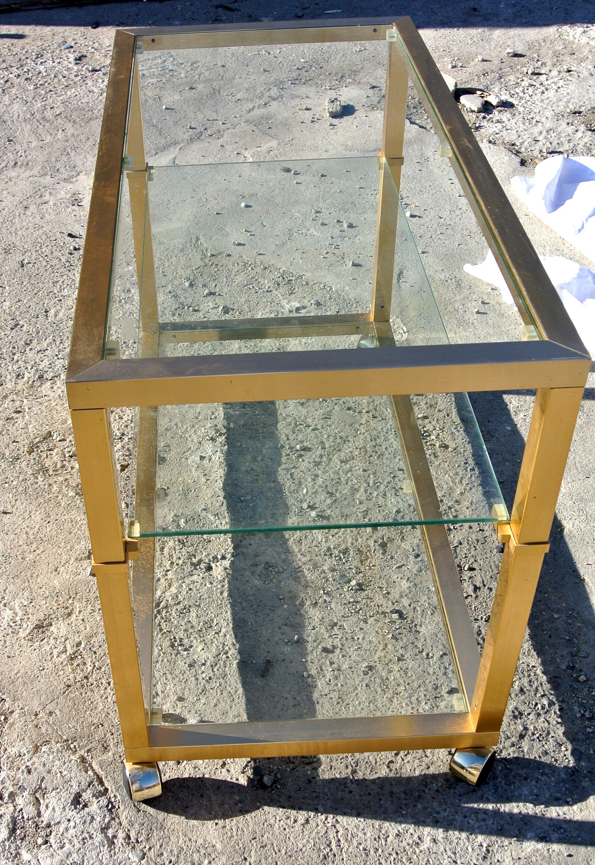 Service on wheels by Pierre Vandel Paris of the 1980s