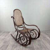 Curved wooden rocking chair in Thonet style, 20th century