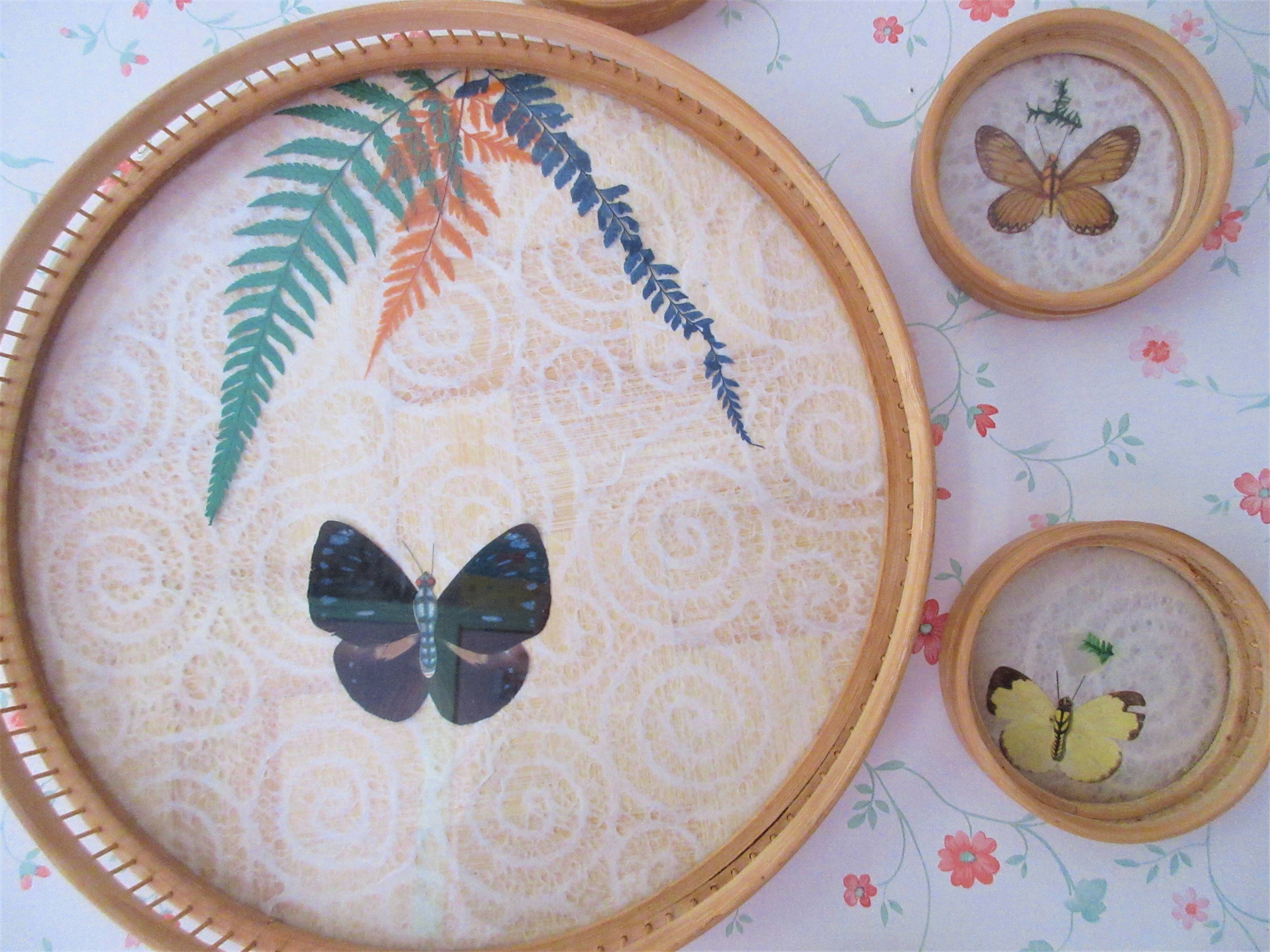 Plateau and 13 vintage butterfly and rattan coasters to be diverted into decorative elements