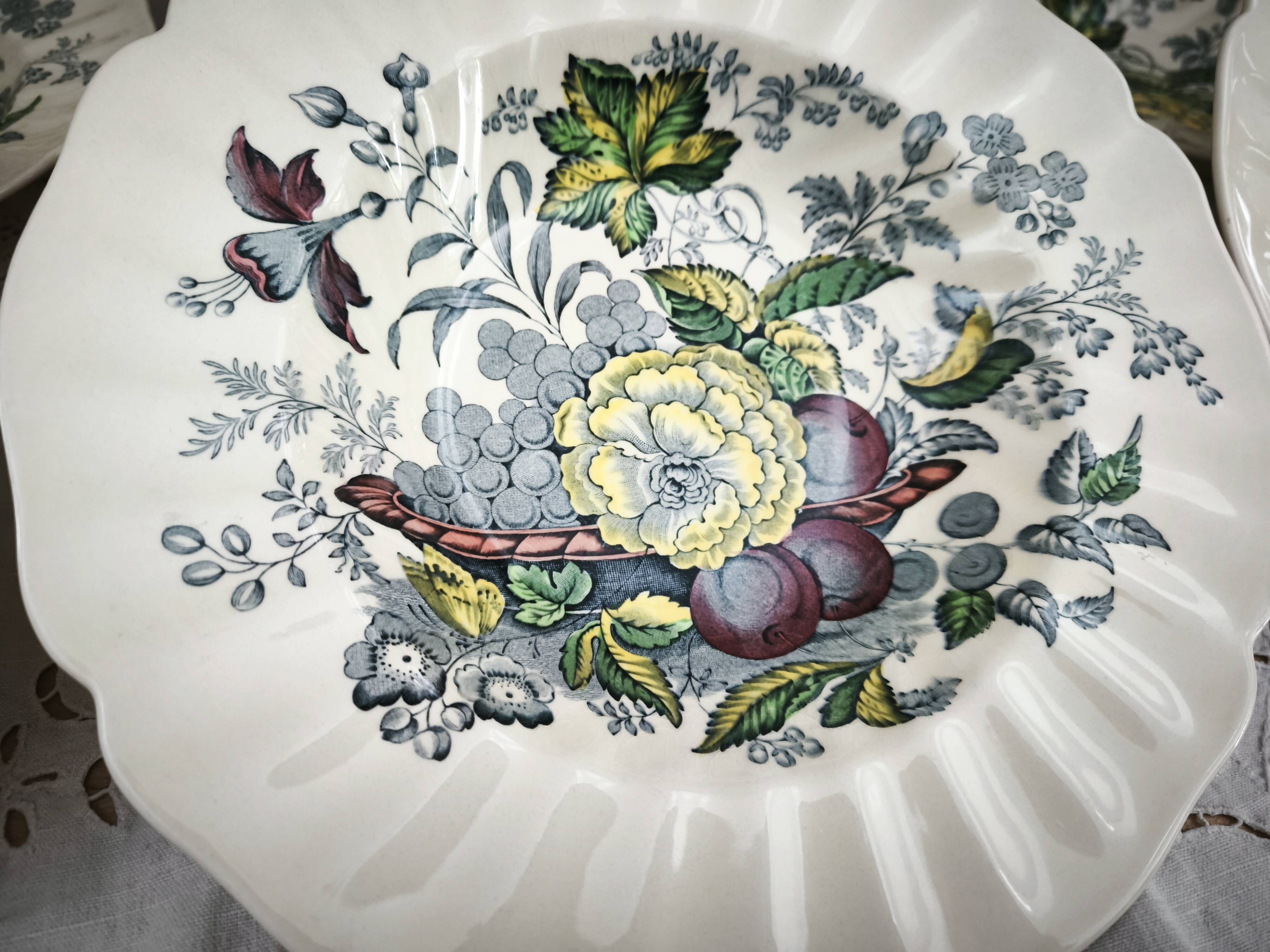 Set of 6 Royal Doulton deep plates in the Kirkwood pattern.
