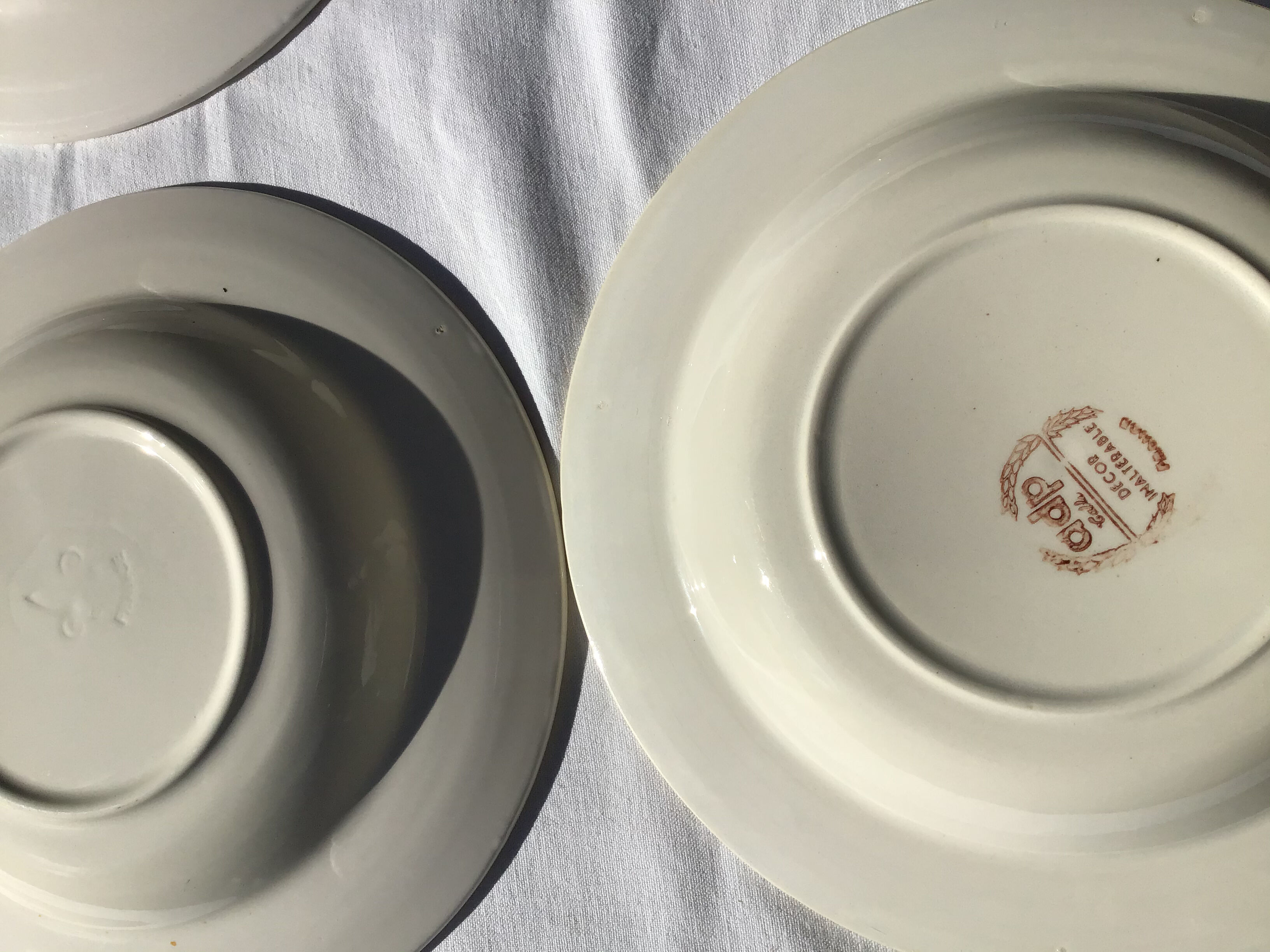 8 hollow plates burgundy and yellow flowers