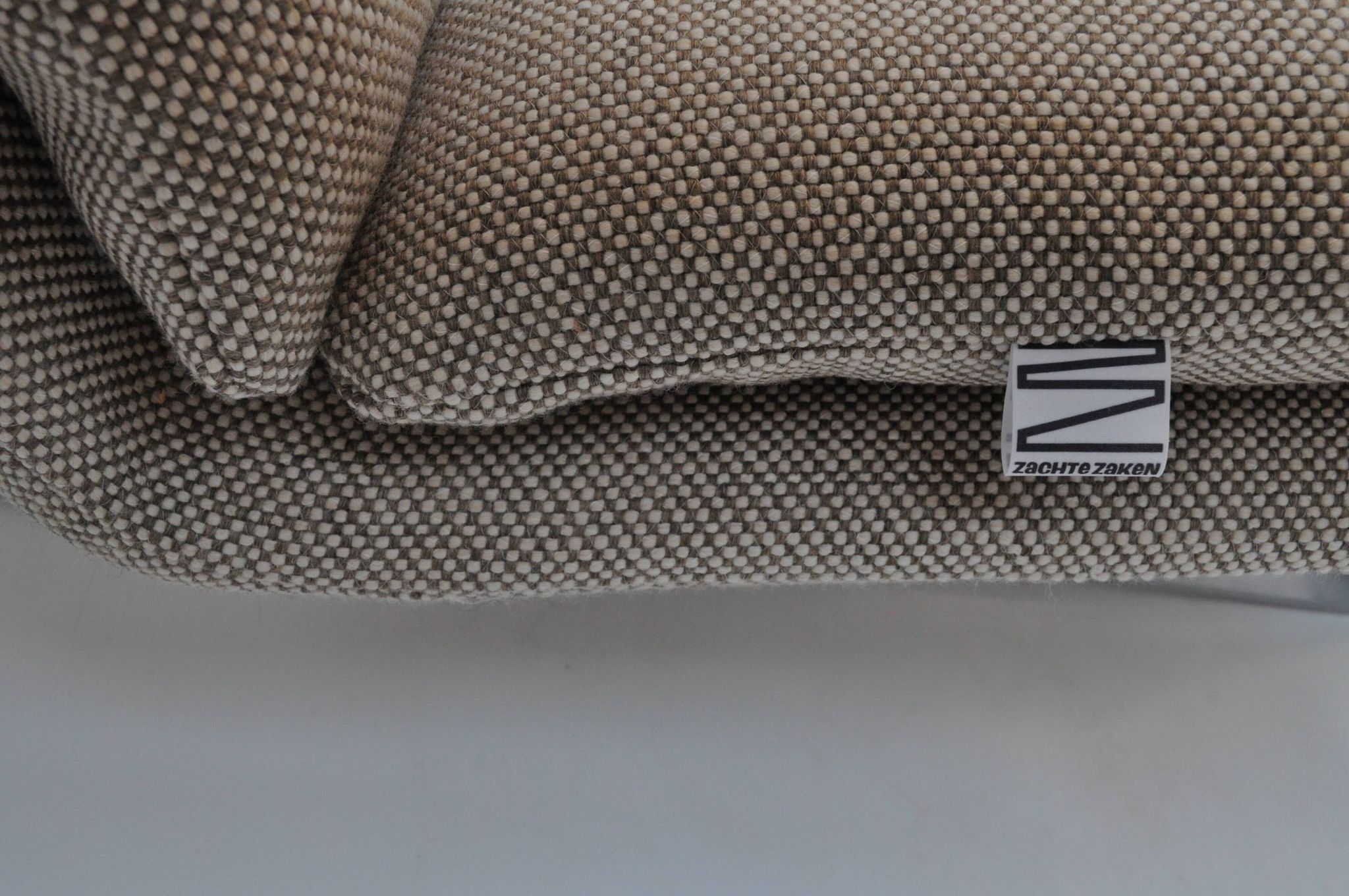 Two-seater sofa Artifort C647 by Kho Liang Ie – fully restored