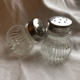 New vintage salt shaker and pepper shaker