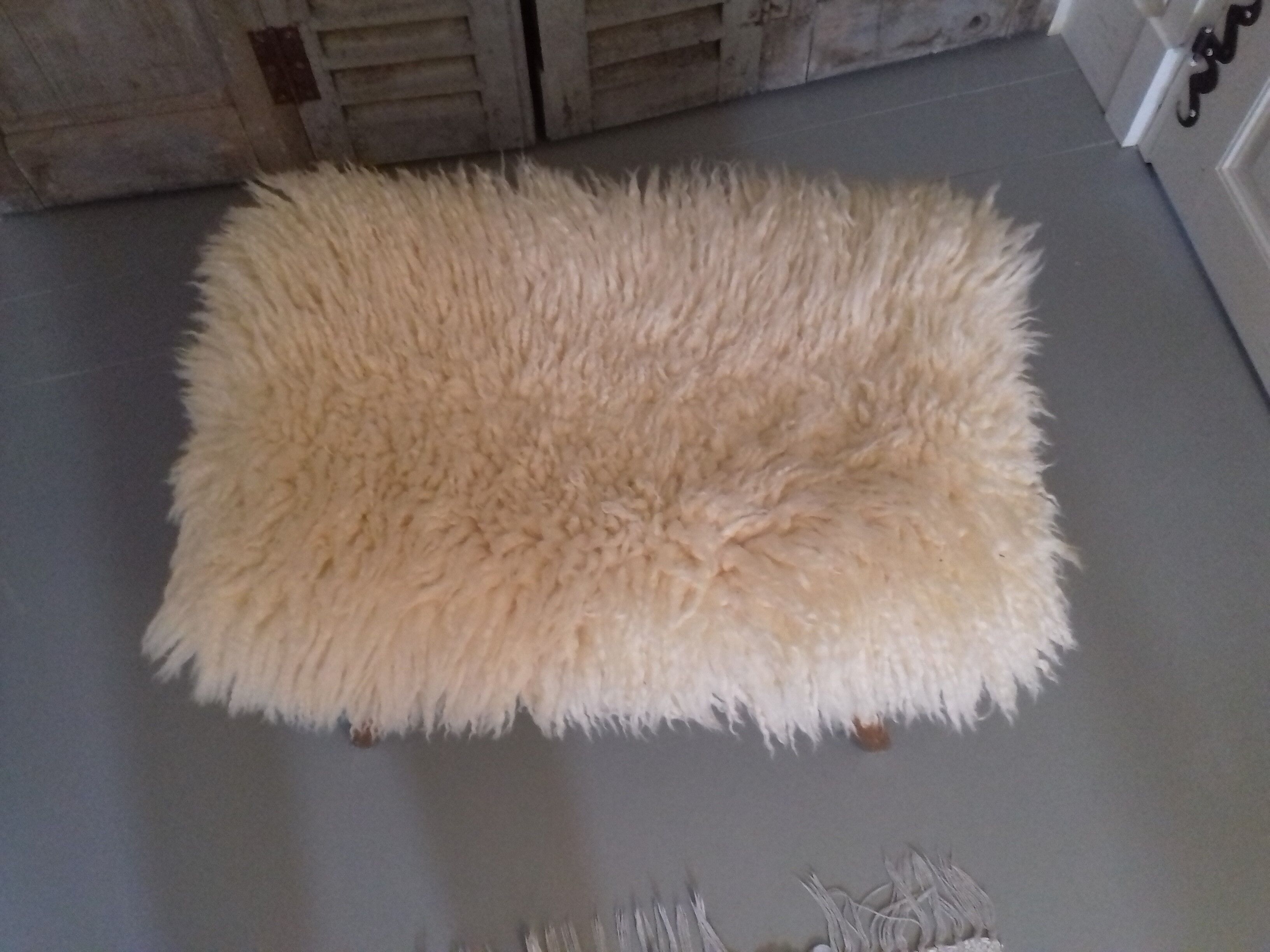Footrest sheepskin