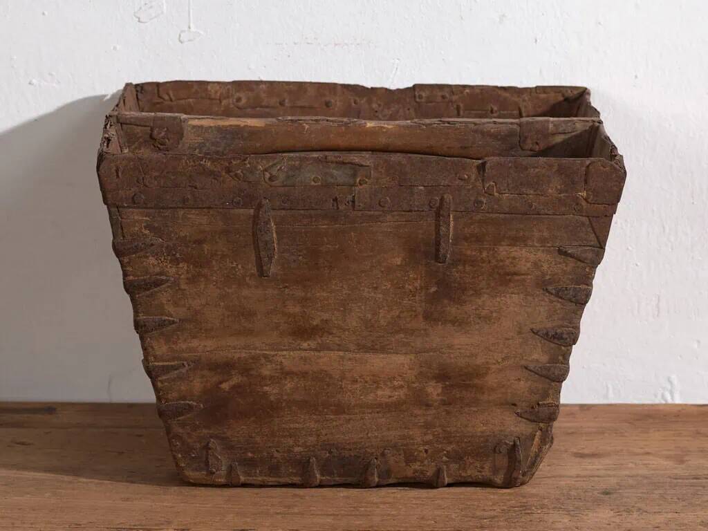 Ancient oriental basket (c.1900) #2