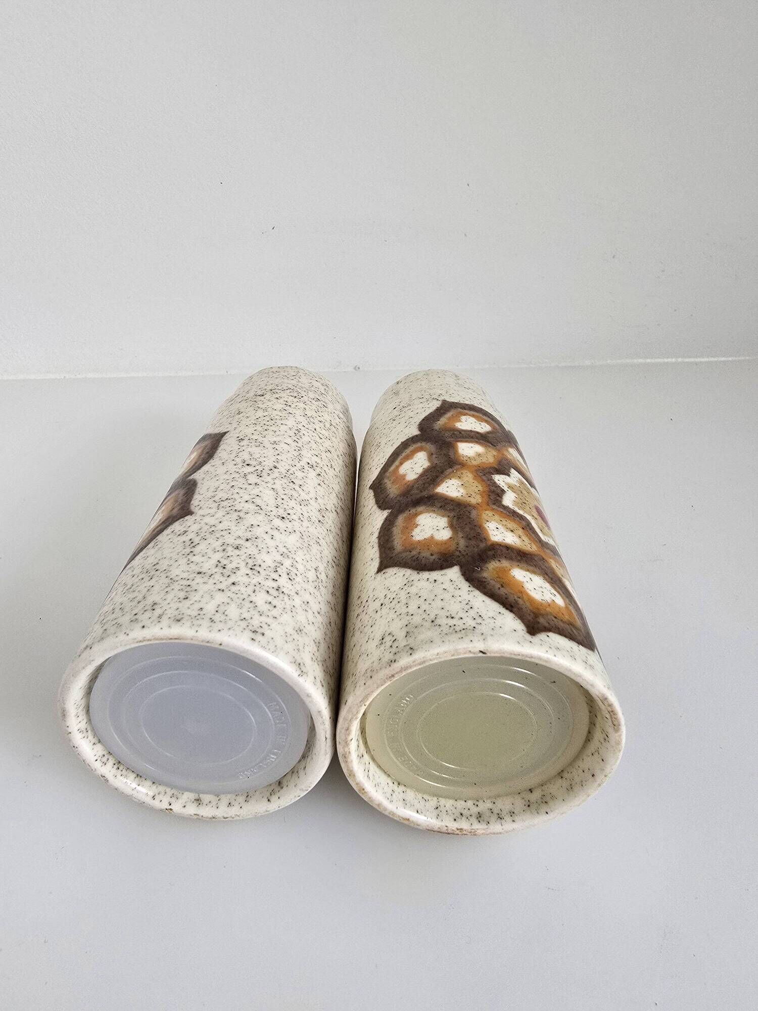 Pair of Royal Worcester Palissy salt and pepper shakers, Kalabar, 1970s.