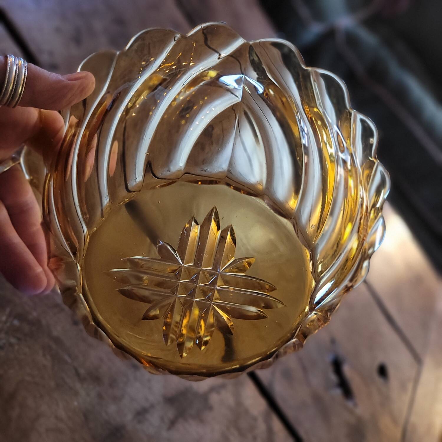 Saladier verre ambré 70's