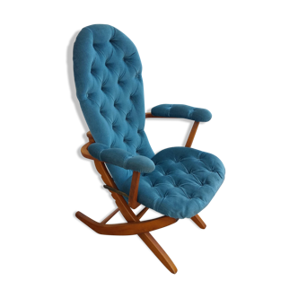 Velvet armchair and adjustable wood